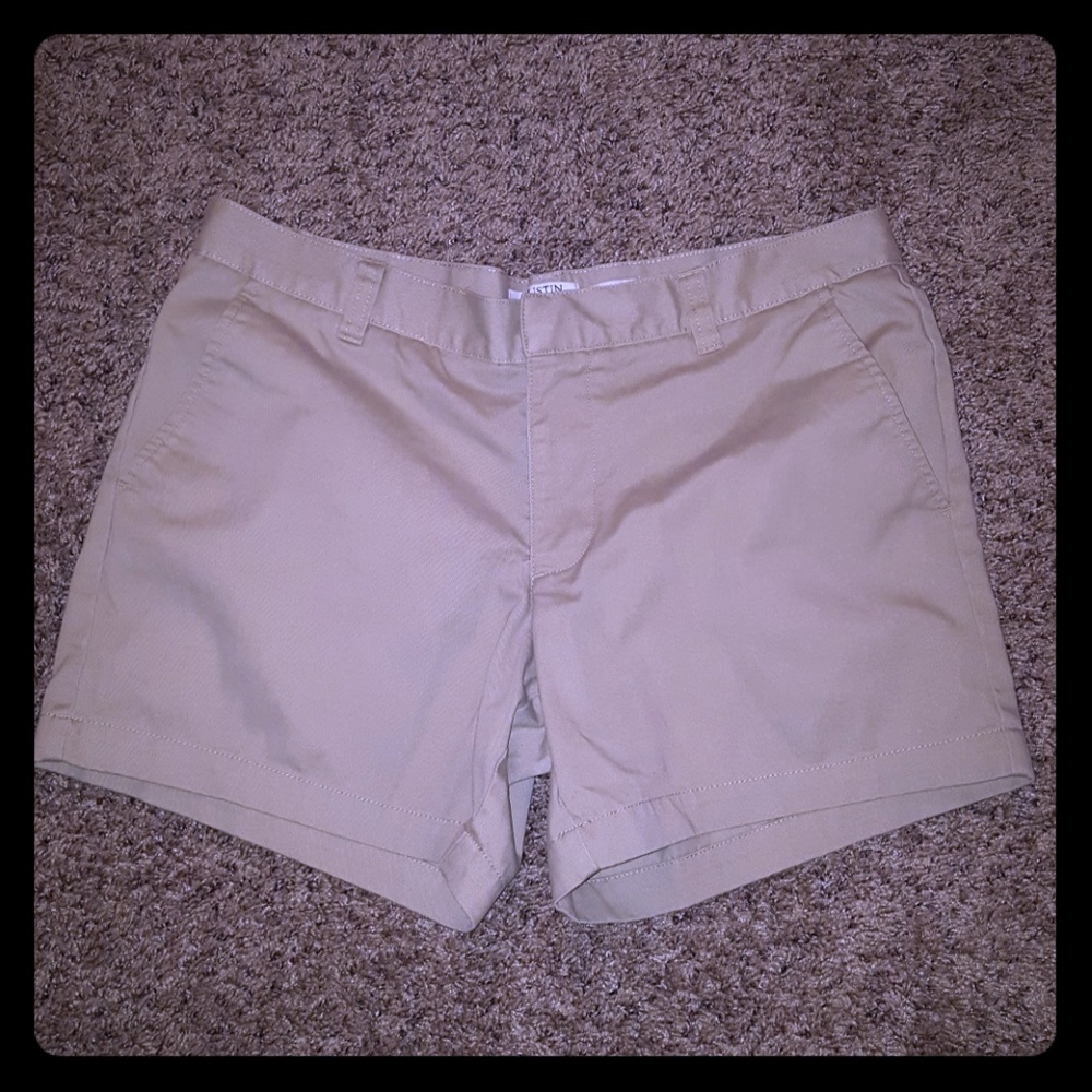 Khaki Austin Clothing shorts
